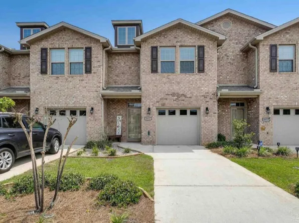 8825 Brown Pelican Cir, Navarre, FL 32566