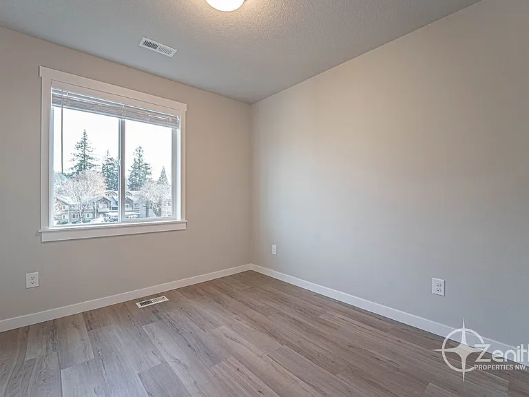 4939 NE 2nd Ct — Photo 20