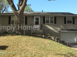 1301 Wilshire Dr, Bellevue, NE 68005