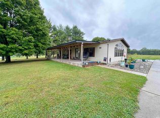 910 N 10th St, Gas City, IN 46933