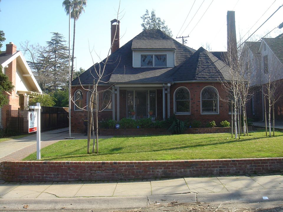 1927 Brick House