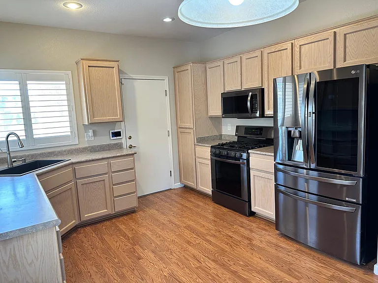 1370 Couperin Dr — Photo 16
