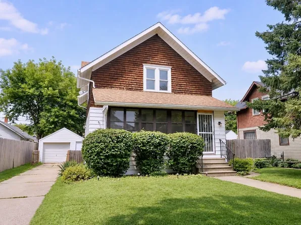 1500 71st St, Kenosha, WI 53143