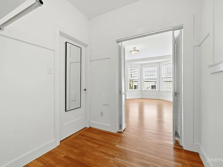 3423 Fillmore St #208 — Photo 12