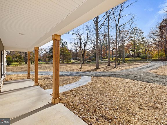 4th image of 8014 Sherbeyn Rd