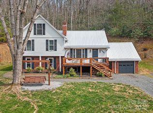 2989 Penland Rd, Spruce Pine, NC 28777