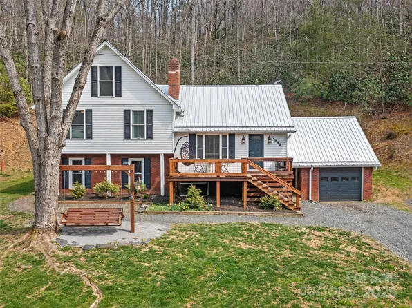 2989 Penland Rd, Spruce Pine, NC 28777