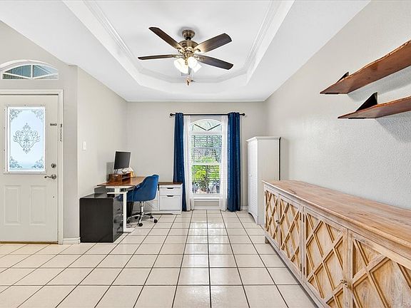 3rd image of 4226 Valley Cir