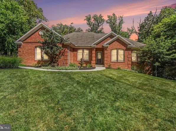 4805 Mountain Rise Dr, Harrisburg, PA 17110