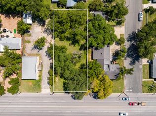 903 N Llano St, Fredericksburg, TX 78624
