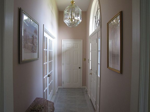 Foyer w/french doors