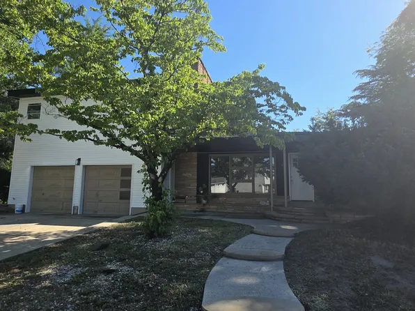 701 Pine St, Egg Harbor City, NJ 08215