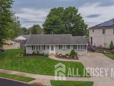 2 Matson Rd, Edison, NJ, 08817