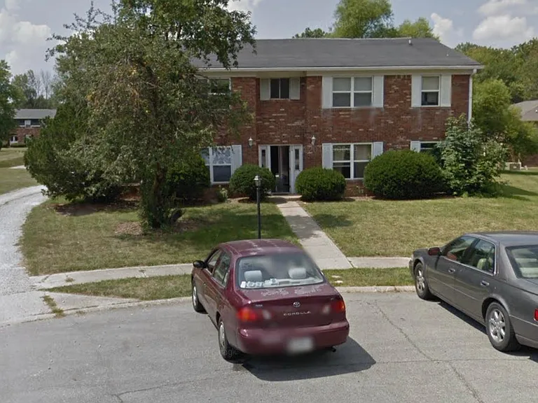 430 Lark Ct #D — Photo 1