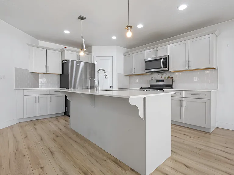 12356 S Eovaldi Ave — Photo 9