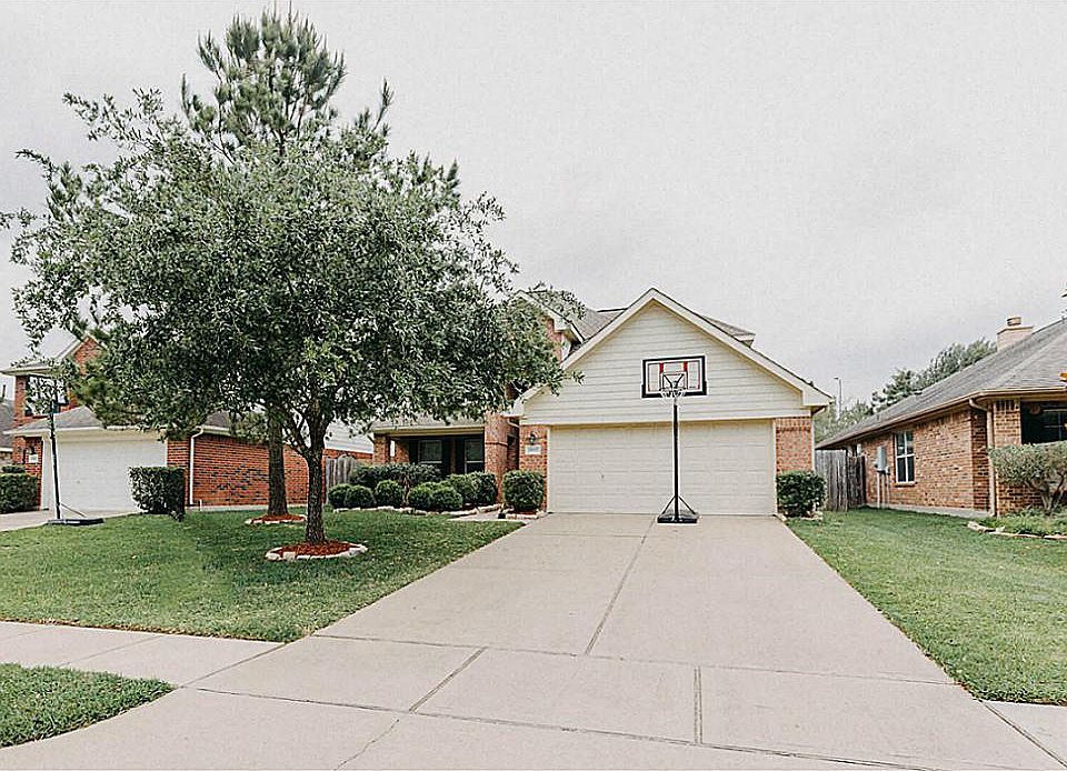 1st image of 26902 Kingston Glen Ln