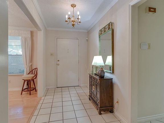 3rd image of 3409 Plantation Dr