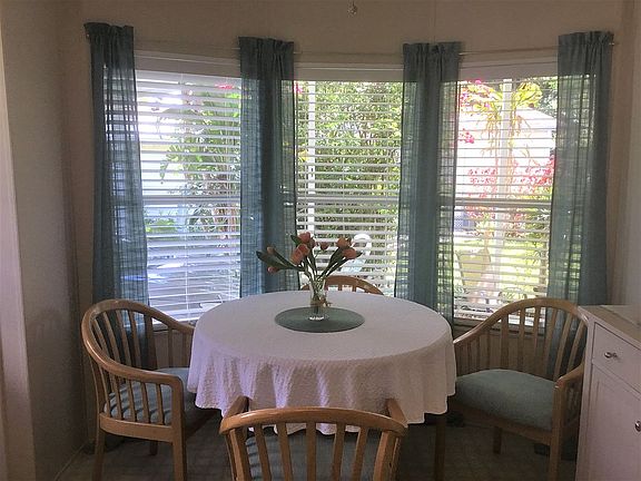 Kitchen bay windows