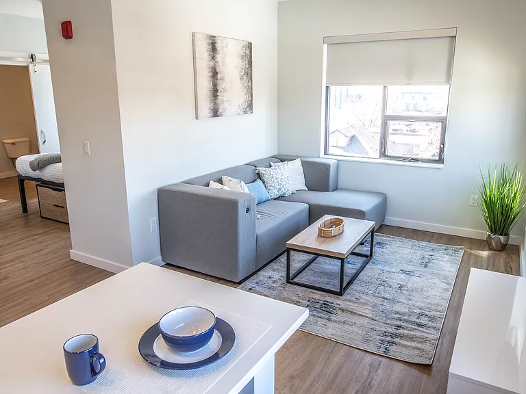 504 E Stoughton St #602 — Photo 1