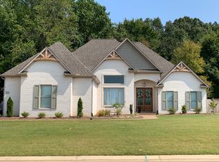345 Flagstone Dr, Jackson, TN 38305