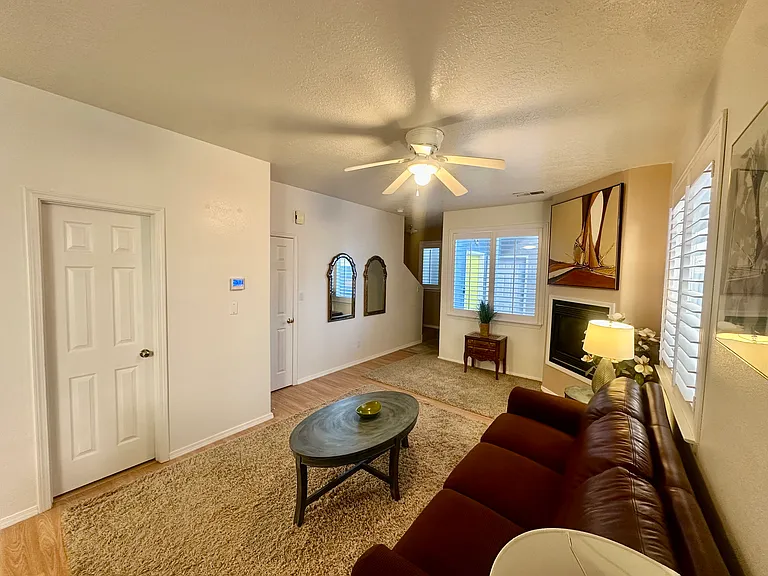 10404 Gutierrez Rd NE — Photo 9