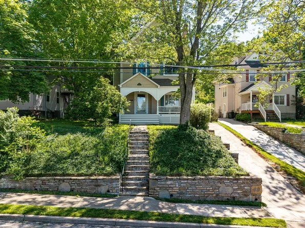 5118 Grandview Pl, Cincinnati, OH 45212
