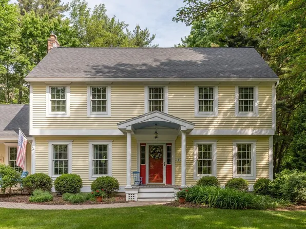 51 Old Sawmill Road, Colchester, VT 05446