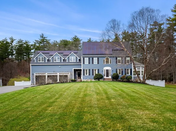 8 Palis Dr, Salisbury, MA 01952