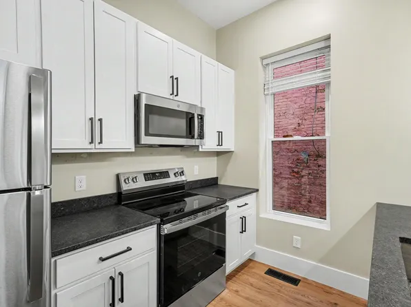 218 W 5th St, Covington, KY 41011