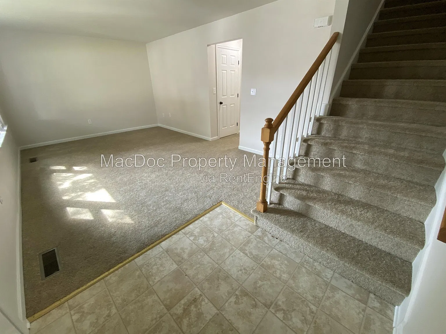 5 bed, 3.5 bath, 2024 sqft, $2,645 — Photo 3