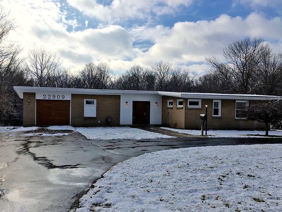 1st image of 22909 Huron River Dr
