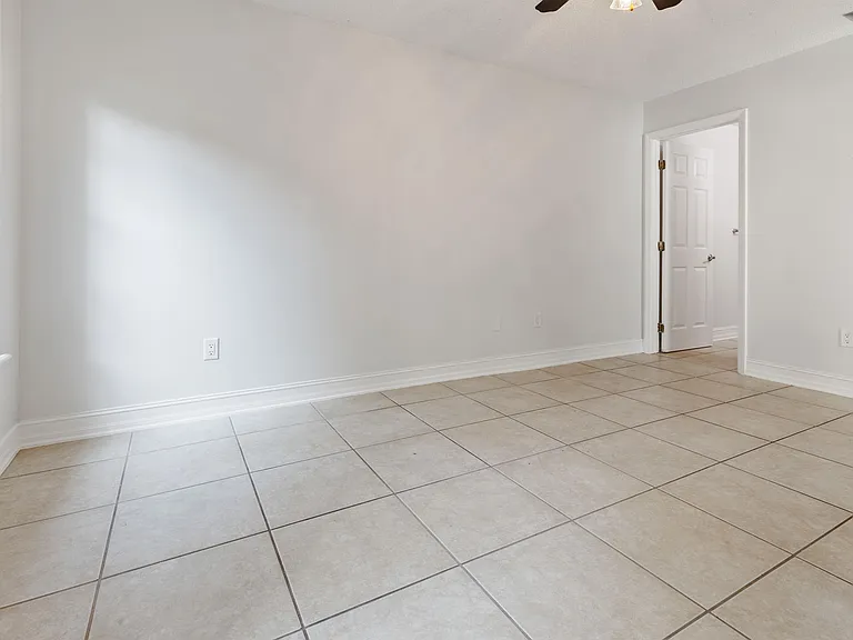 5236 Treetops Dr #L-104 — Photo 13