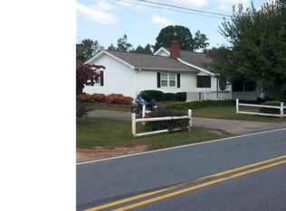 842 Red Brush Rd, Mount Airy, NC 27030