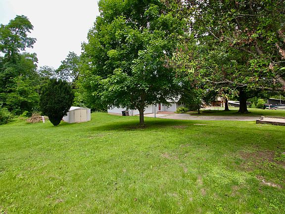 4th image of 2023 N Boyd Ave