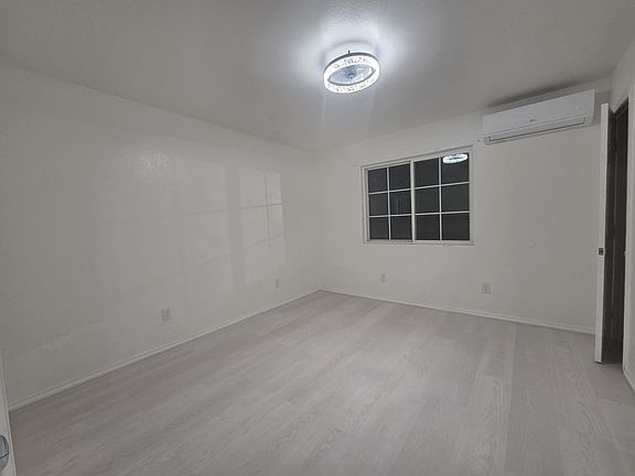 5th image of 716 S Ward Ave #1