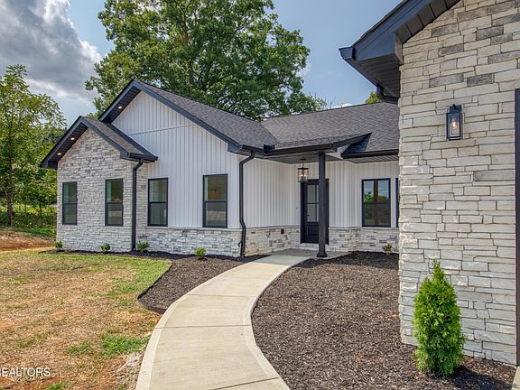 2nd image of 3259 Sandpiper Ct