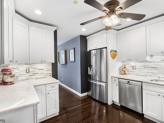 3rd image of 72 Whisper Way E