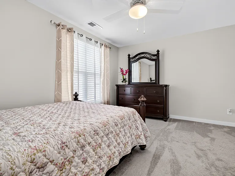 4040 Olivia Rd — Photo 43