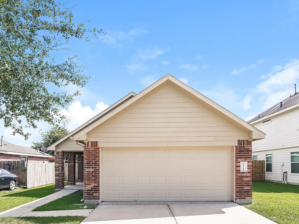 12724 Rio Lindo St