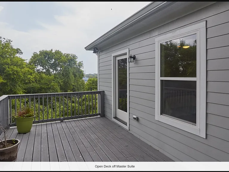 908A Maynor St — Photo 6