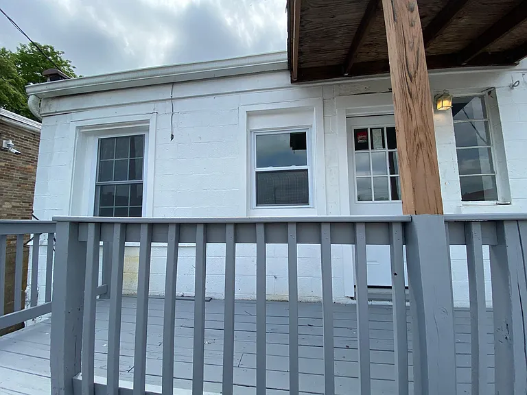 717 Caroline St #A — Photo 4