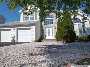 113 Sullivan Rd, Brick, NJ 08724