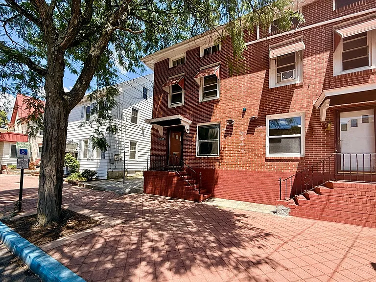 26-28 E Pine St. — Photo 22