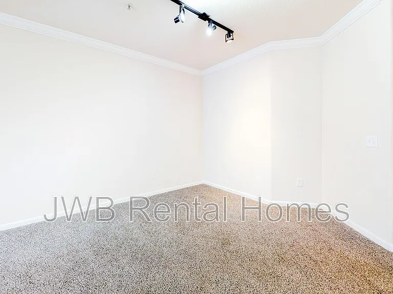 8290 Gate Pkwy W #167 — Photo 7
