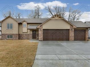 15613 E Rosewood St, Wichita, KS 67230