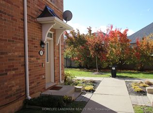 2614 Dashwood Dr #11, Oakville, ON L6M 0K5