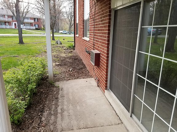 4th image of 214 Williamsburg Dr #1