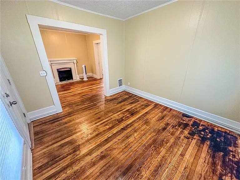 46 Peck St #LOWER — Photo 2