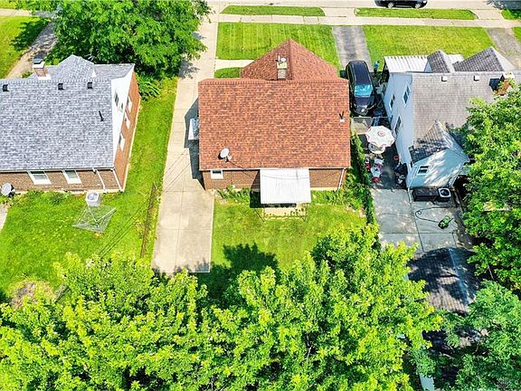 5th image of 3055 Regent St