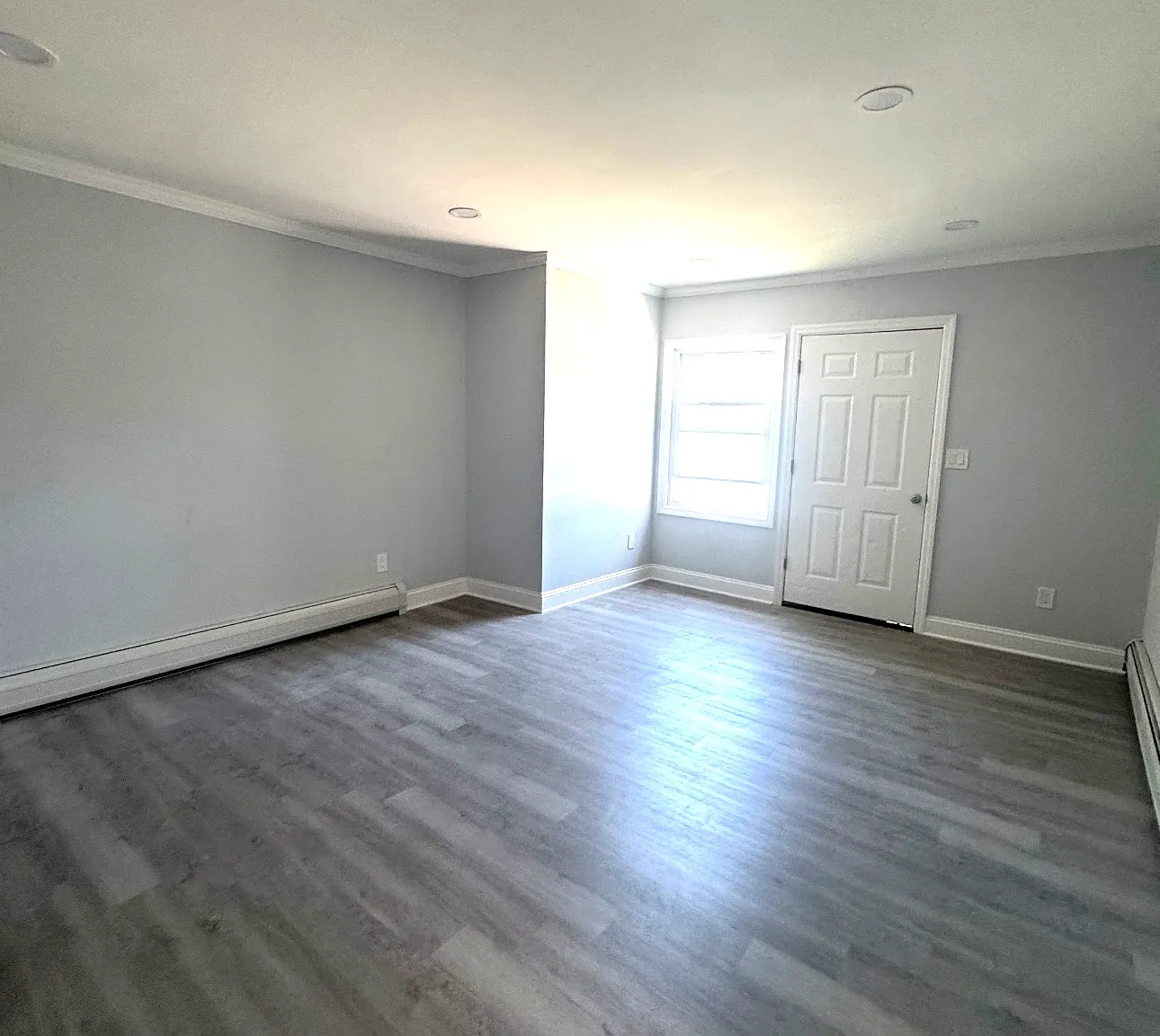 3 bed, 850 sqft, $3,200 — Photo 4